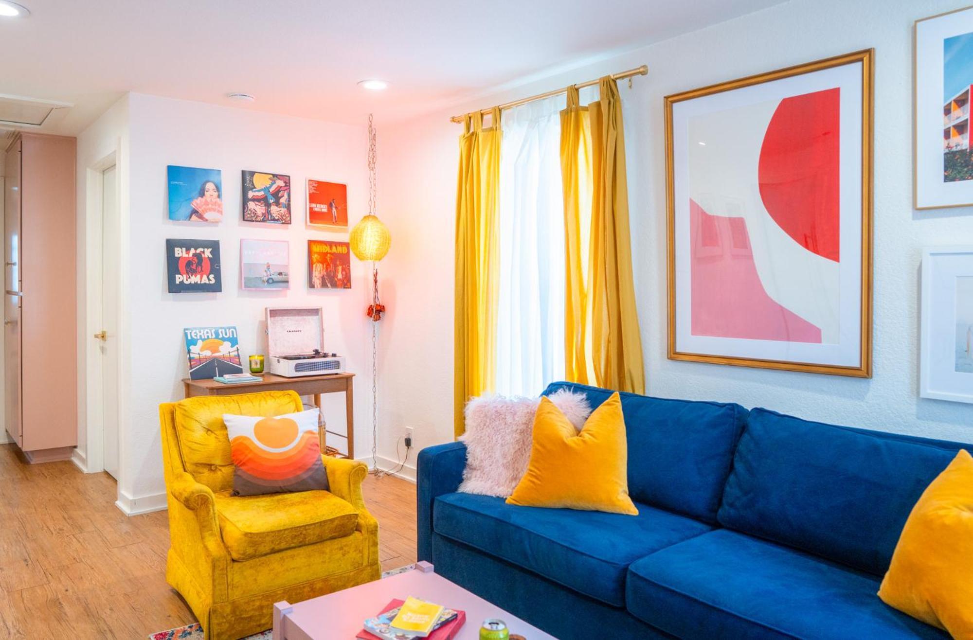 Stylish, Artsy Bungalow Central Eastside Остин Экстерьер фото
